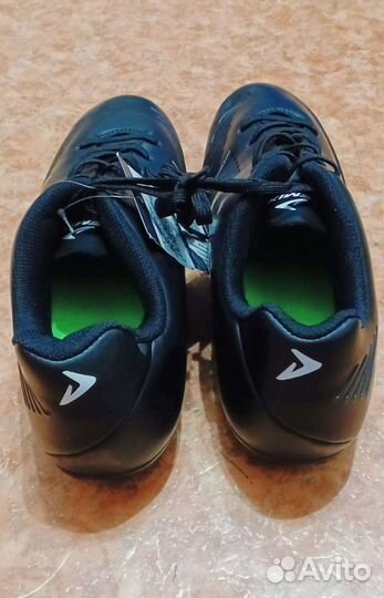 Футбольные бутсы новые