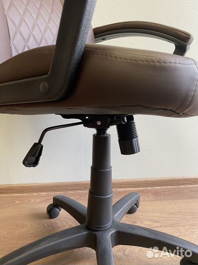 Офисное кресло. Удобное
