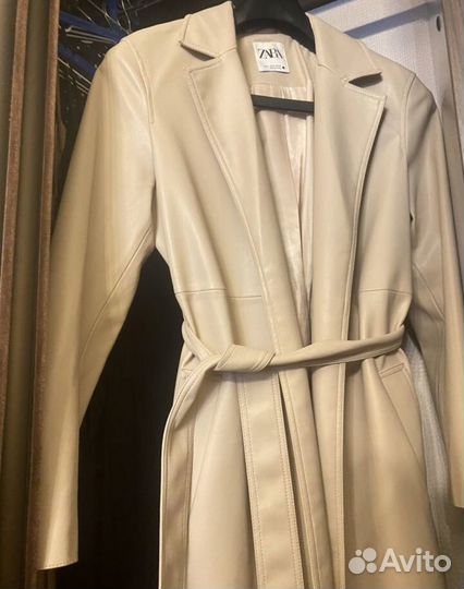 Тренч из экокожи zara 42-44