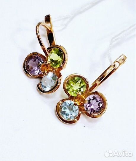 Золотые серьги с камнем