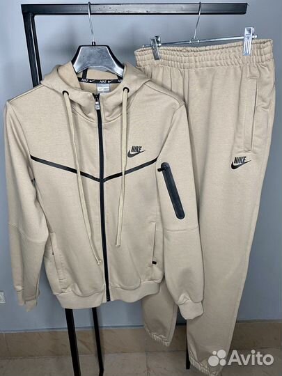 Спортивный костюм мужской nike