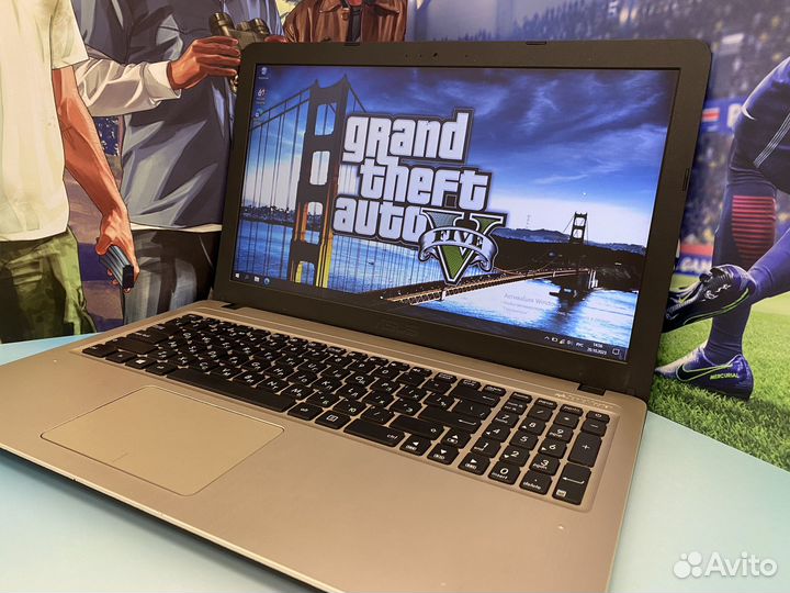 Игровой Ноутбук Asus 2 видеокарты/4 ядра/Full HD