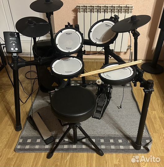 Барабаны электронные Roland-TD1