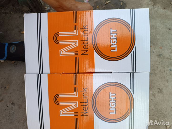 Кабель витая пара 4 пары внутриная две коробки