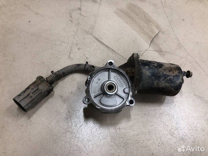 Моторчик блокировки переднего моста D20DT