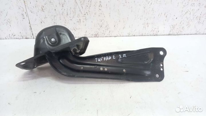 Рычаг задний правый продольный Volkswagen Tiguan 2