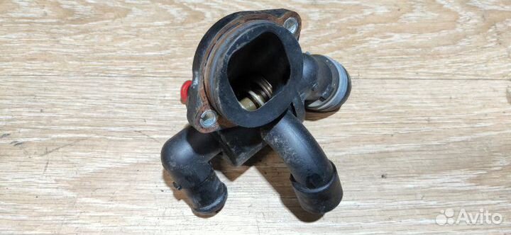 Термостат Volkswagen Golf