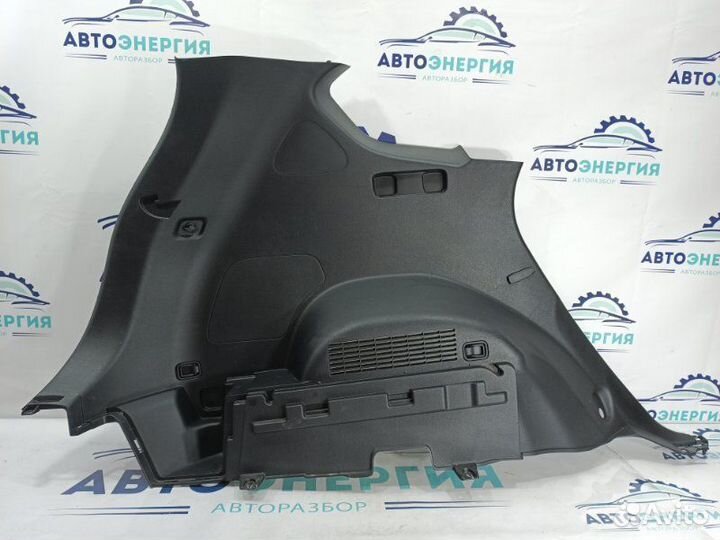 Обшивка багажника задняя левая Hyundai Santa Fe TM