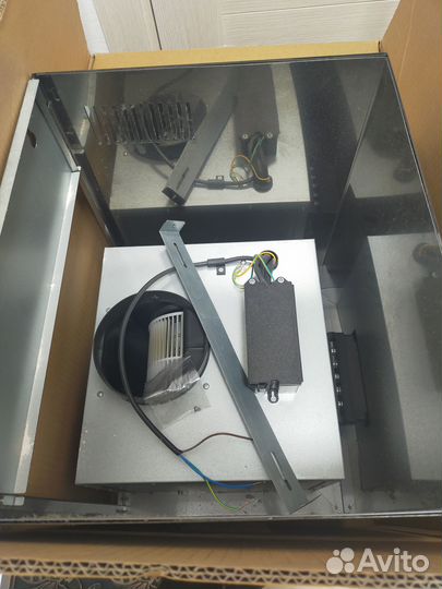 Кухонная вытяжка