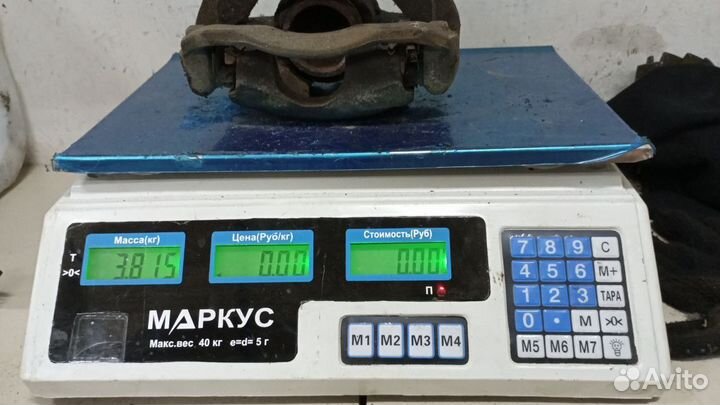 Суппорт передний правый Fiat Albea