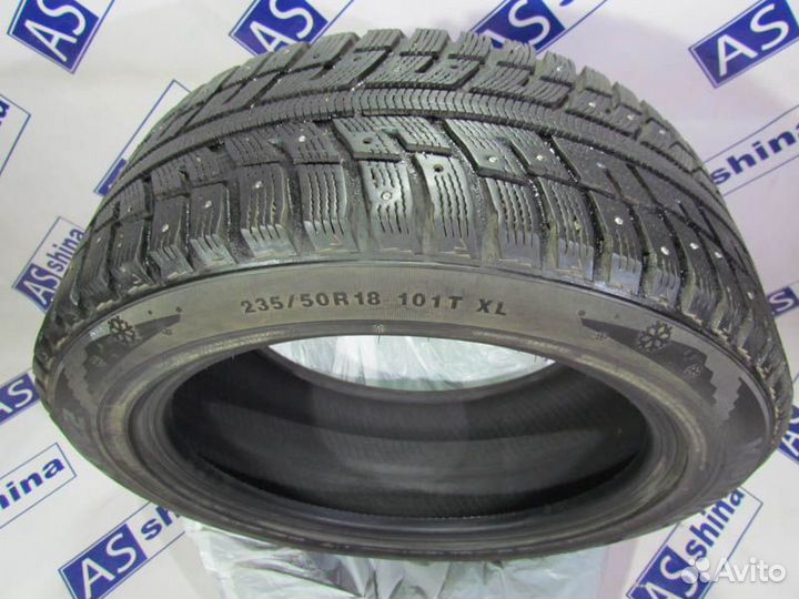 Kumho I'Zen KW22 235/50 R18 99G