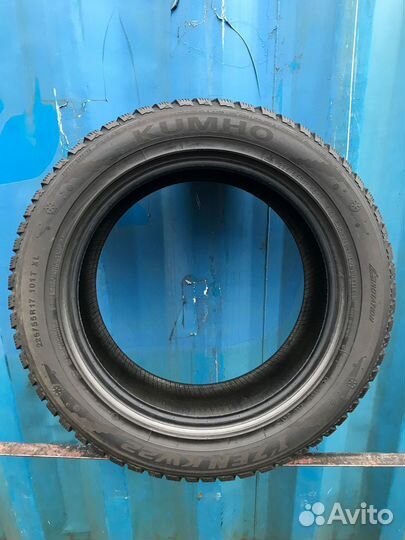 Kumho I'Zen KW22 225/55 R17 101T