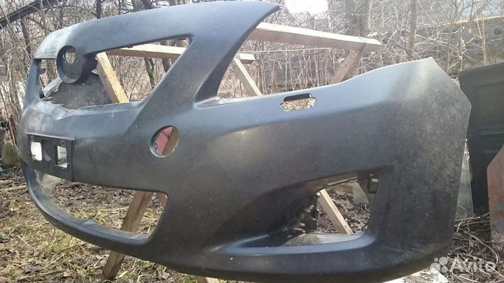 Бампер Toyota avensis т220 передний