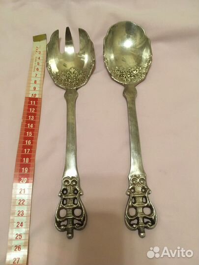 Набор столовых приборов для сервировки стола