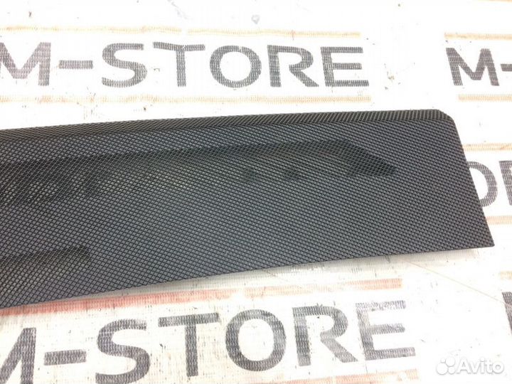 Решетка вентиляционная правая Mercedes-Benz