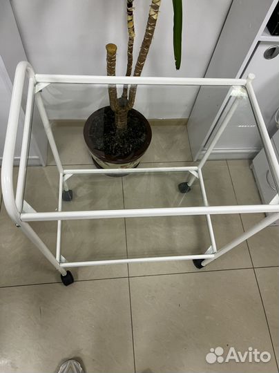 Тележка для косметолога