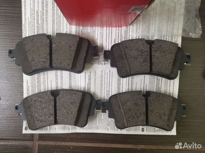 Задние колодки Брембо