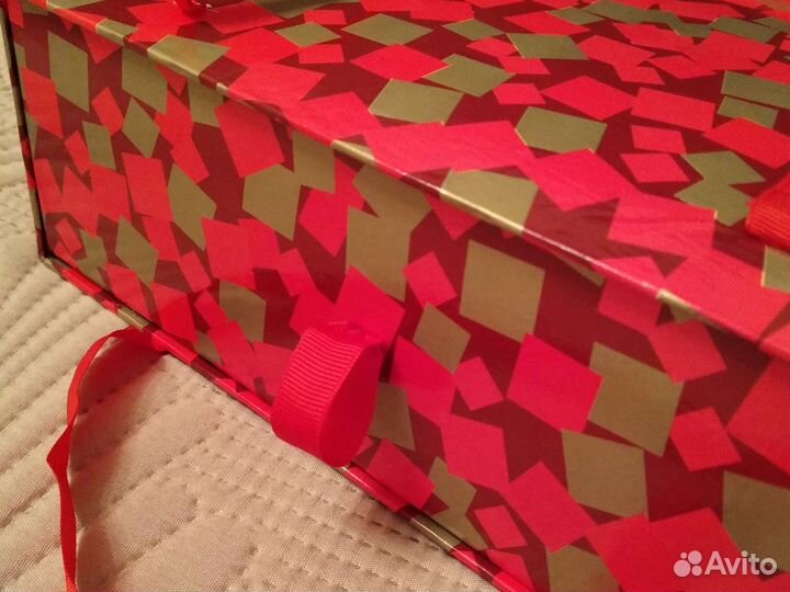 Коробка подарочная оригинальная