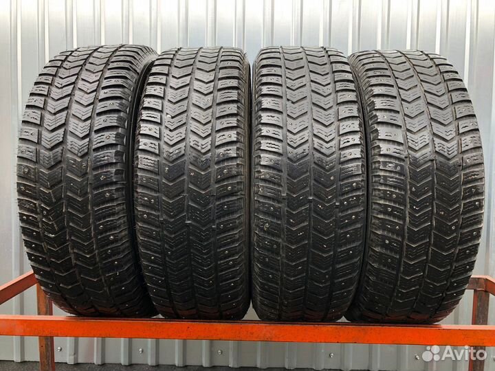 Vredestein ArcTrac 215/65 R16 102T