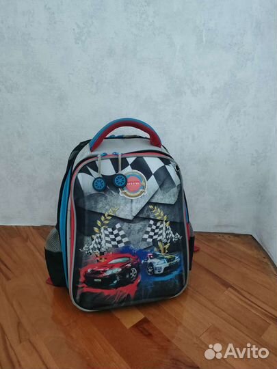 Рюкзак школьный