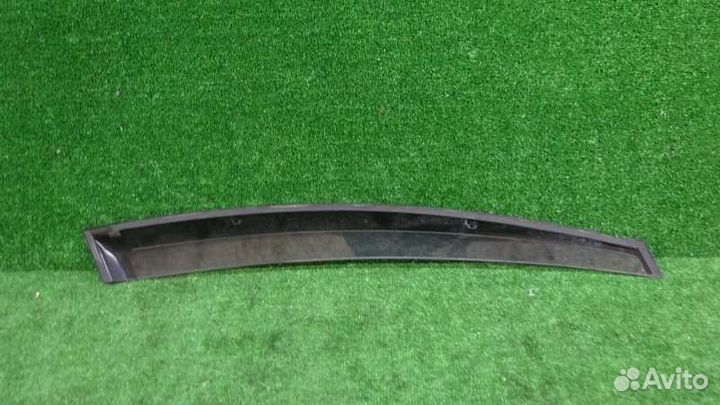 Ветровик передний левый Toyota Wish ZGE20 2ZR-FAE