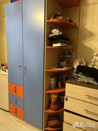 Детский уголок с кроватью и столом + шкаф