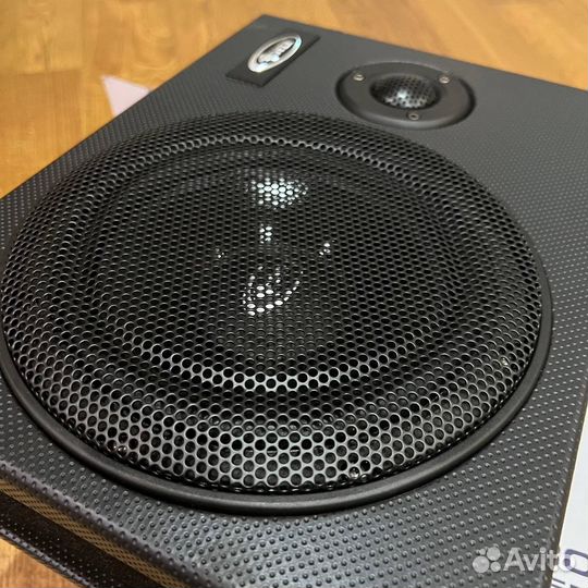 Активный сабвуфер под сиденье