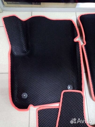 Коврики EVA 3D борт Skoda Rapid модельные