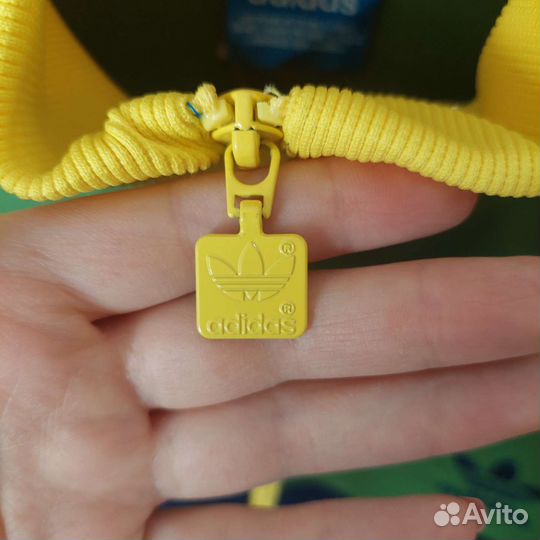 Мужской спортивный костюм