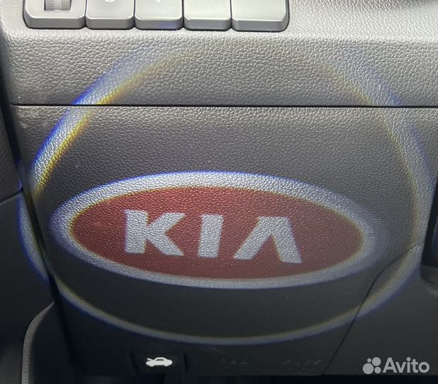 Проекция логотипа Kia