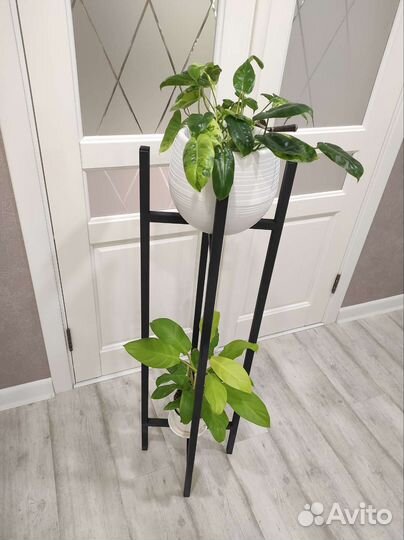 Подставка для цветов напольная металлическая