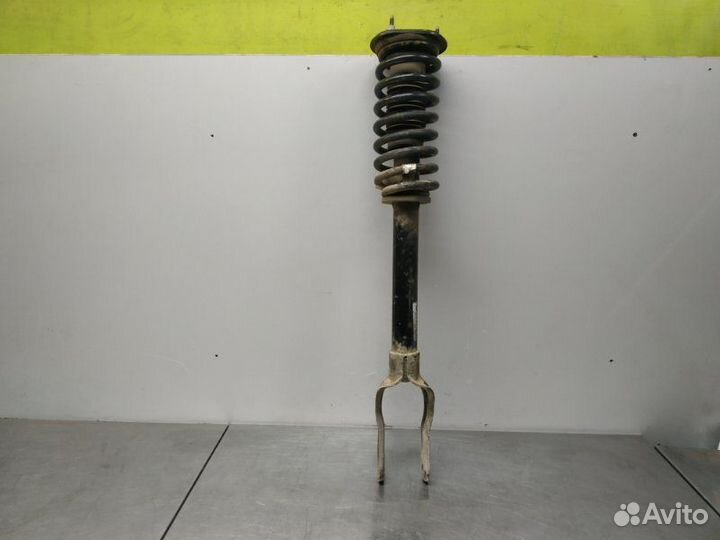 Стойка в сборе передняя левая Jeep Grand Cherokee