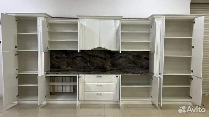 Кухонный гарнитур белый 5.0м размером