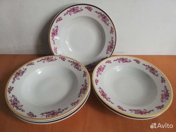 Тарелка суповая Чехословакия, 22,5см