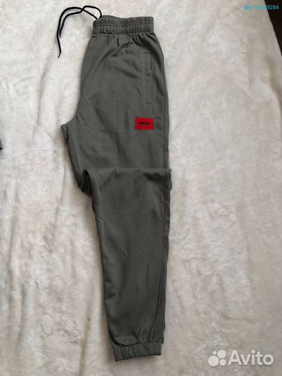 Костюм тройка (жилетка +костюм) Hugo Boss