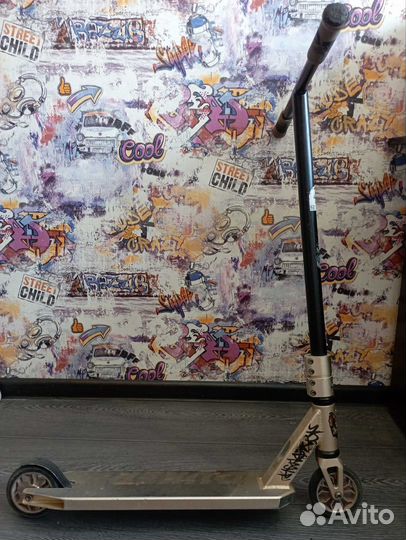 Трюковой самокат