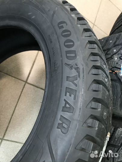 Goodyear Ultra Grip Ice Arctic 2 205/60 R16 96T