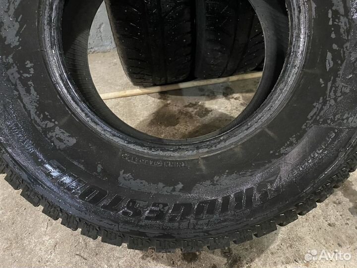 Bridgestone Ice Cruiser 7000 275/70 R16