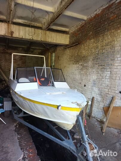 Катер Прогресс-4 (водомет)