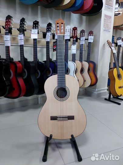 Гитара классическая yamaha C40