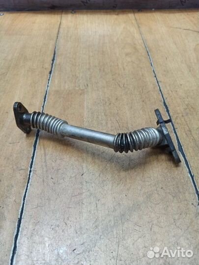 Трубка слива масла с турбины Opel Zafira B Z19DTH