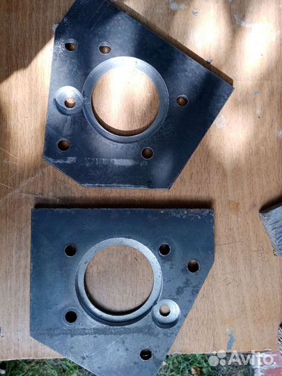 Пластины под задние дисковые тормоза Москвич 2141