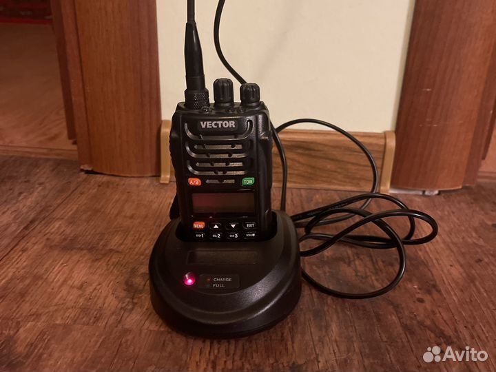 Рация vector vt 48