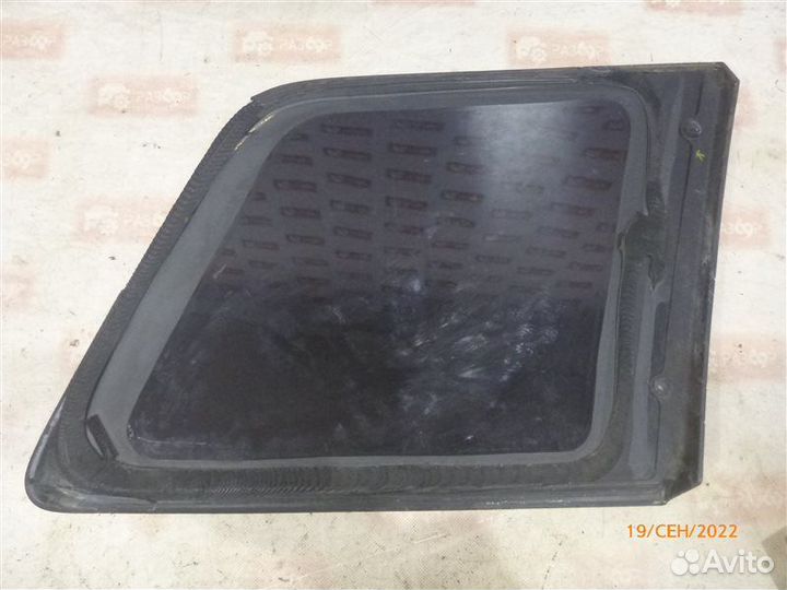 Стекло заднее левое Mitsubishi Outlander CU2W 4G63