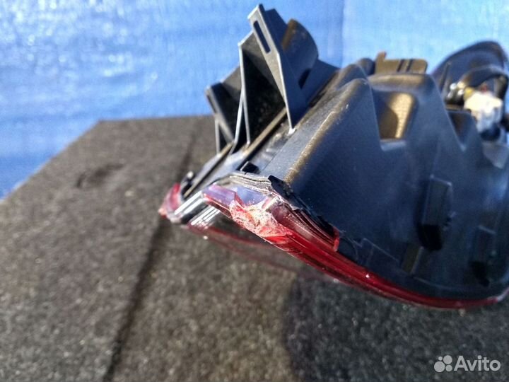 Фонарь левый внешний Camry 70