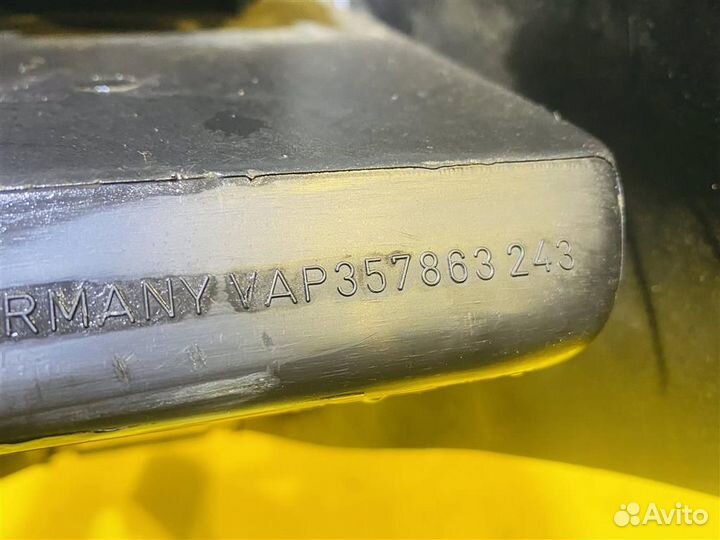 Центральная консоль #: 5049 Volkswagen Passat (B3