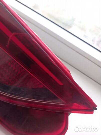 Фонарь в крышку багажника mazda3. 2014год