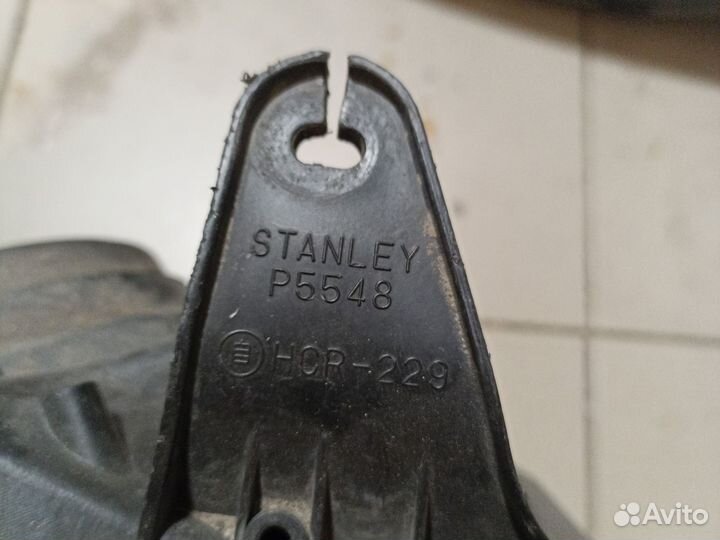 Фара Mazda Demio DY5W