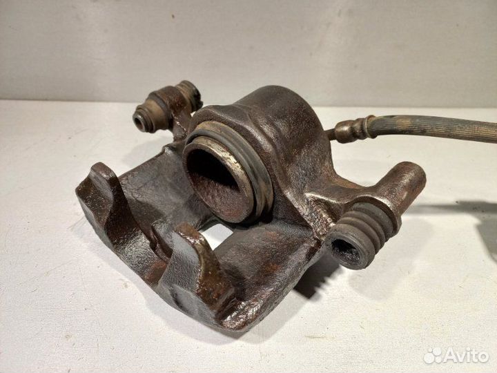 Суппорт передний правый Hyundai Getz G4HG 2007