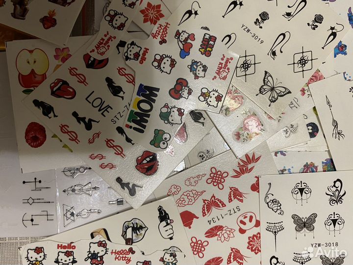 Наклейки и декор для маникюра